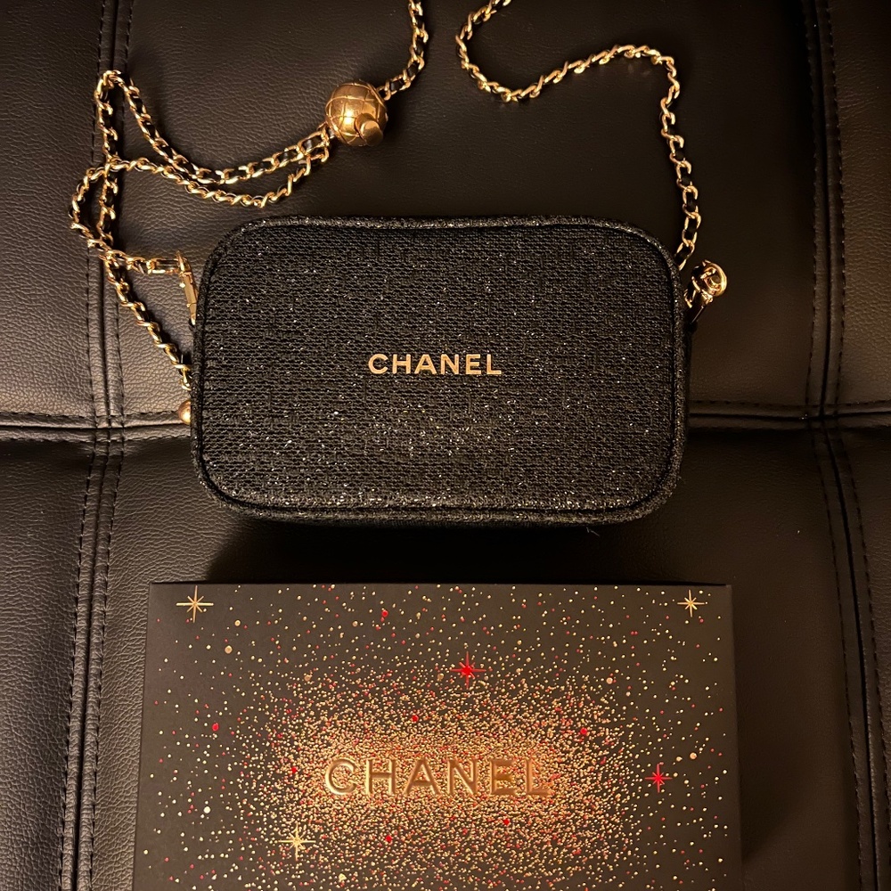 Chanel Holiday 2021 pouch bag